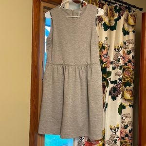 Fun heather gray jumper with zipper back